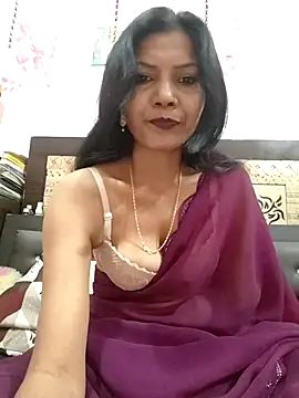 Yourhotsweetgirl online show from November 19, 4:01 am