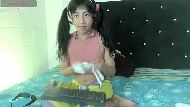 Snapshot of princess_Gyal chatting on October 16, 8:22 pm princess Gyal online show from October 16, 8:22 pm