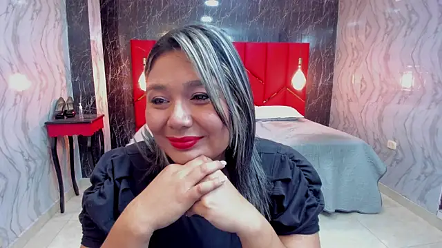 LatinaHoleQueen online show from March 27, 3:24 pm