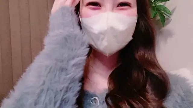 Snapshot of MOEMOE-Q chatting on October 7, 3:05 pm MOEMOE-Q online show from October 7, 3:05 pm