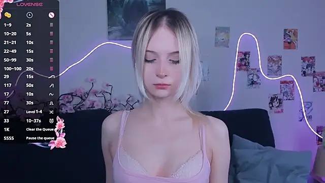 Megan--chan online show from March 31, 5:13 pm