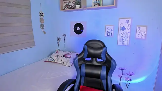 Nicky lucy m online show from January 11, 3:22 am