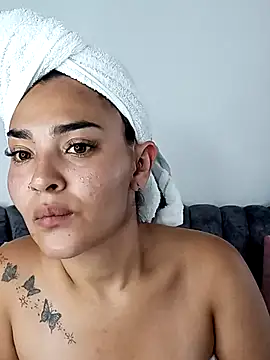 meli  brown online show from October 28, 3:45 am