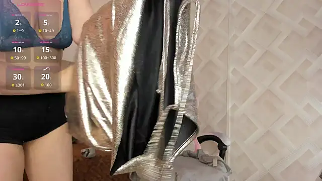 Clhoe Johnson online show from March 23, 1:28 pm