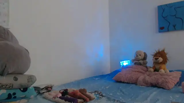 Victoria new online show from September 29, 10:15 pm