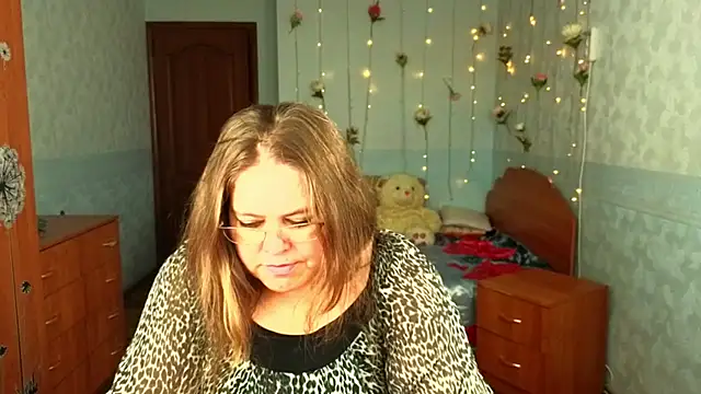 Audrey Aura online show from November 14, 10:37 am