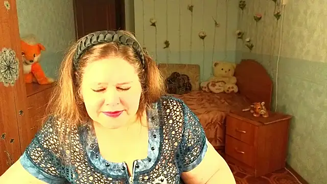 Audrey Aura online show from December 5, 8:03 am