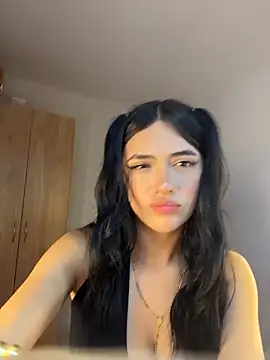 mandy222  online show from April 6, 5:52 am