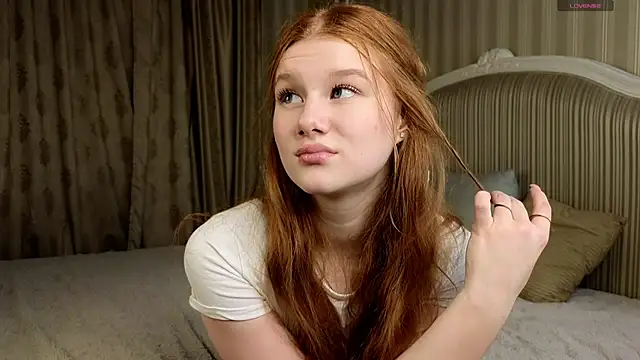 Juuulia  online show from November 7, 2:33 pm