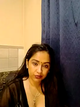 cute indianxo online show from April 2, 6:49 pm