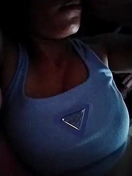 Snapshot of dyjaA chatting on September 21, 2:43 am dyjaA online show from September 21, 2:43 am