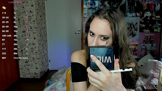 LucyRose3 online show from October 31, 4:00 pm