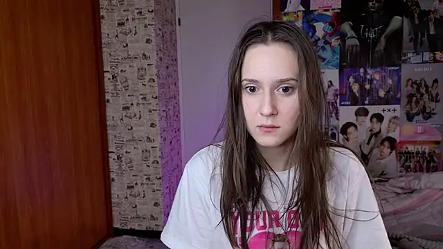 LucyRose3 online show from December 18, 3:17 pm