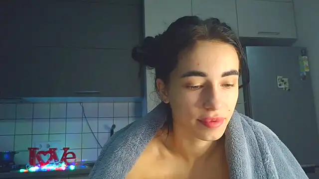 EvaMelnik online show from October 19, 6:10 pm