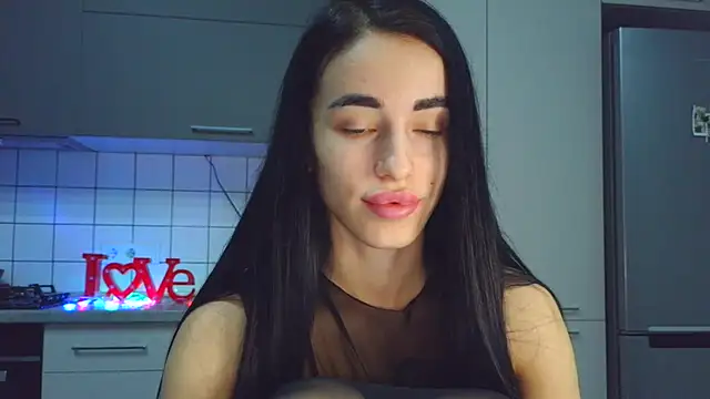 EvaMelnik online show from October 20, 6:11 pm