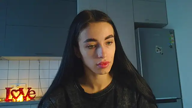 EvaMelnik online show from September 24, 3:00 pm