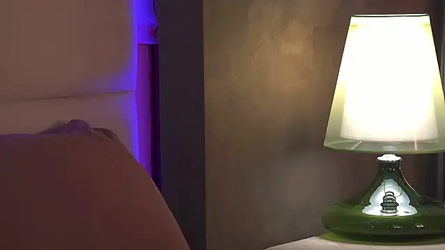 Snapshot of AriWild chatting on September 18, 4:11 am AriWild online show from September 18, 4:11 am