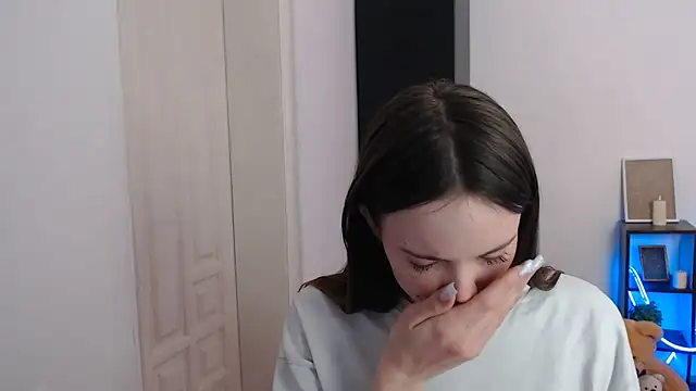 Ariella ari online show from November 30, 1:59 pm