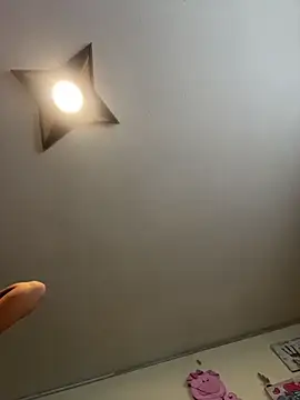 haally-mll online show from March 9, 6:33 pm