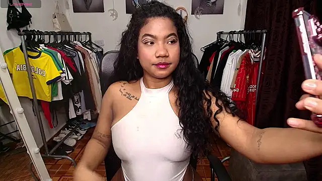 sharlottxl online show from February 4, 10:40 am