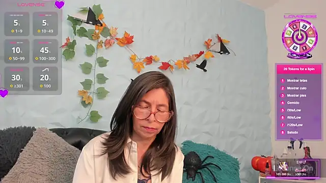 SabinaDeluxe cg online show from October 27, 7:30 pm