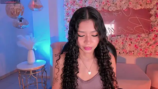 SophieHouston  online show from September 30, 3:56 am