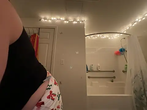 moan4mona online show from February 25, 3:43 pm