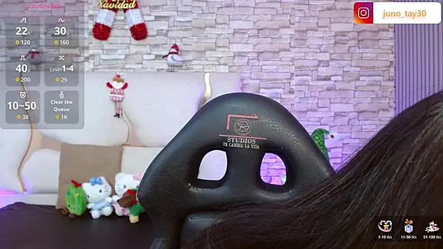 juno tay online show from November 30, 11:58 am