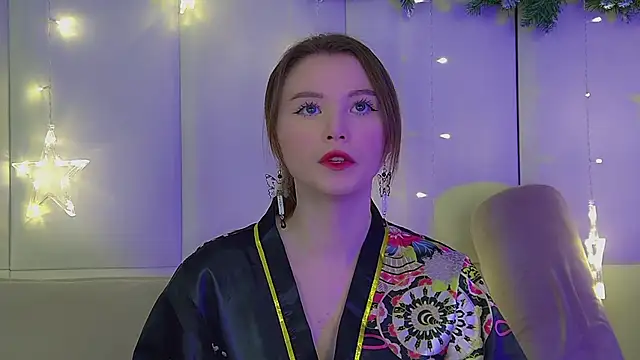 KeiraAsti online show from December 5, 6:31 pm