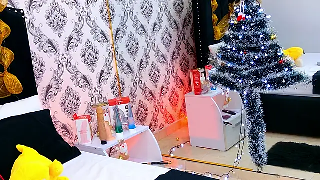 Becca Grims online show from December 15, 3:23 am