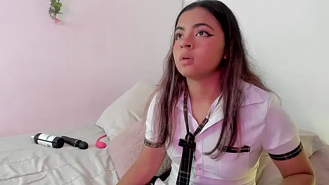 valy shyness online show from March 4, 1:34 am