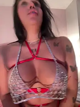 Bella  Wood online show from February 6, 11:52 pm