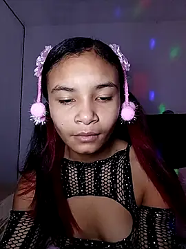 liz7skinny online show from April 15, 9:15 pm