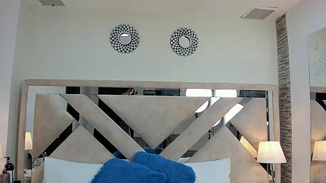 ximena vasquez8 online show from March 11, 4:06 am