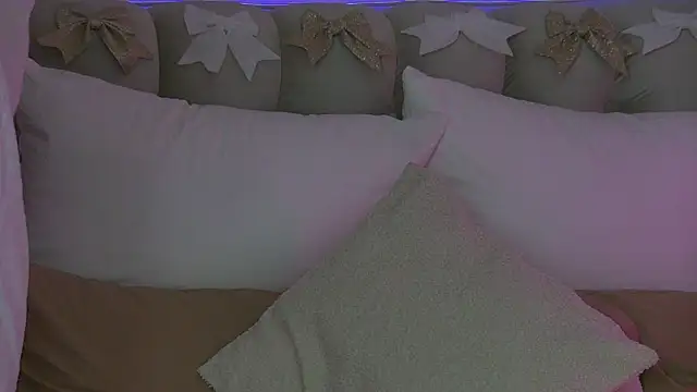 miamunn online show from November 30, 8:24 pm