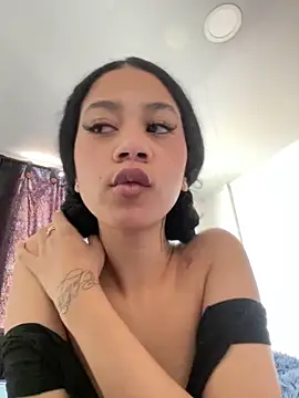 jadee8 online show from February 4, 5:05 pm