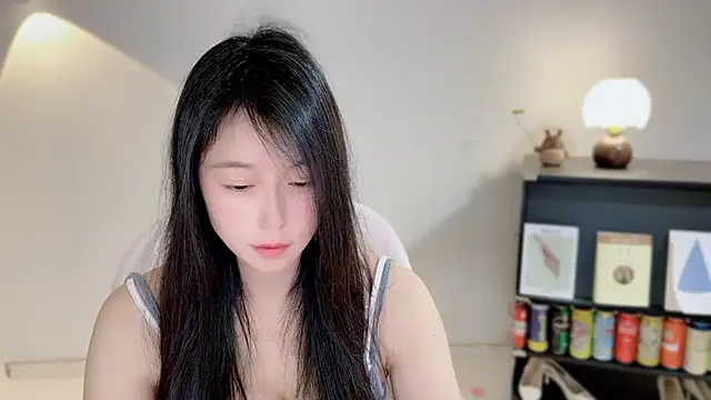 Onechestnut online show from April 3, 5:38 am