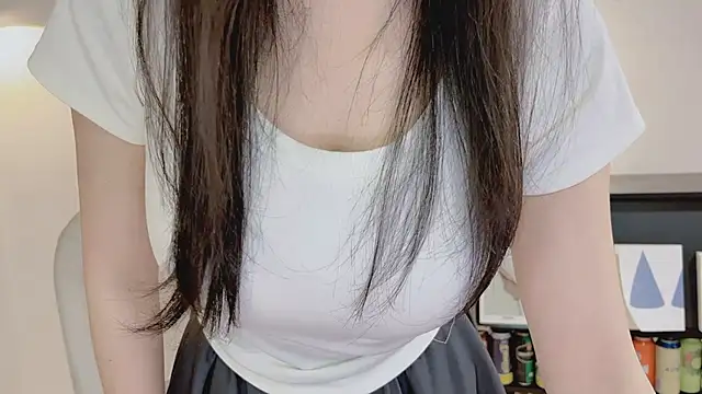 Onechestnut online show from April 15, 1:11 pm