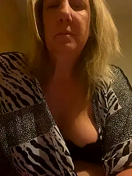 X-Victoria-X online show from September 12, 4:13 am