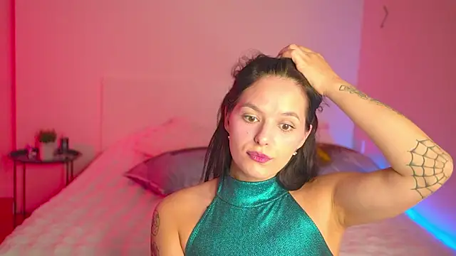 Snapshot of EwelynScott chatting on September 18, 4:38 pm EwelynScott online show from September 18, 4:38 pm