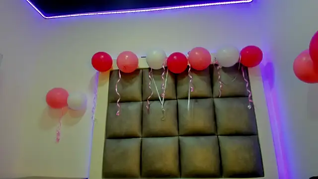 Mia lopez   online show from November 6, 1:28 pm