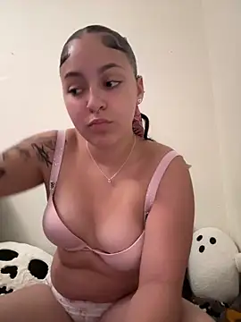 babykalirose online show from October 28, 4:40 am