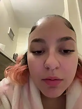 babykalirose online show from February 17, 4:34 am