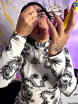 Scaarlettfox online show from April 18, 7:58 pm