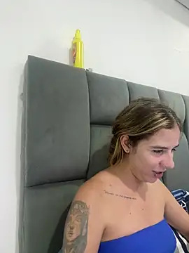 AllieYourGirl online show from April 14, 11:27 pm