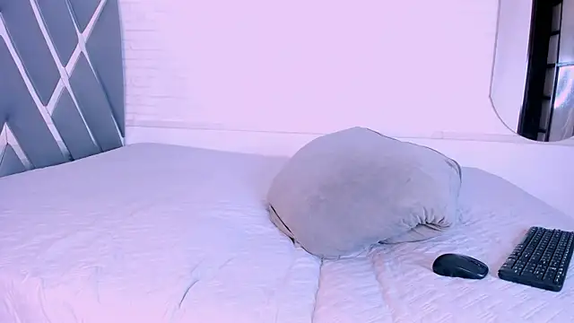 SwettRenata  online show from November 7, 8:36 pm