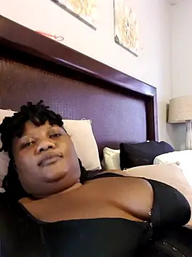 Snapshot of lakkerboobs chatting on October 6, 1:28 pm lakkerboobs online show from October 6, 1:28 pm