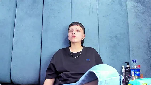 Megan Thompson  online show from February 28, 2:44 am