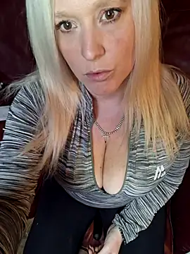 Bouncy-Bella28X online show from February 20, 3:24 pm