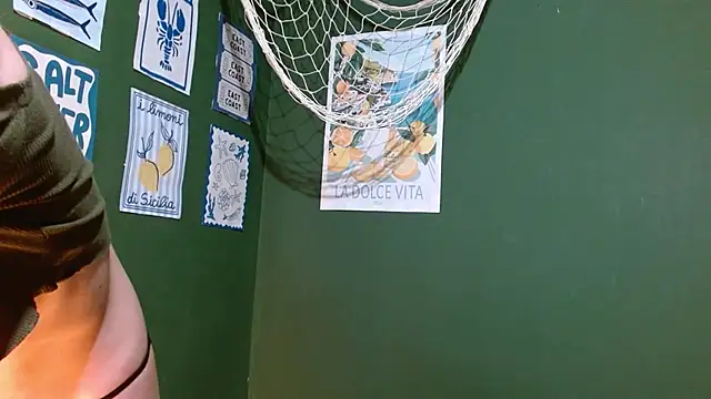 Roxiehood online show from September 26, 2:20 am